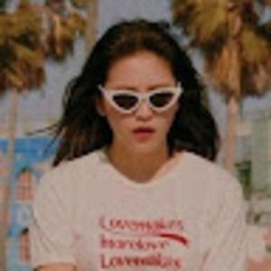 Meet your Posher, Raquel